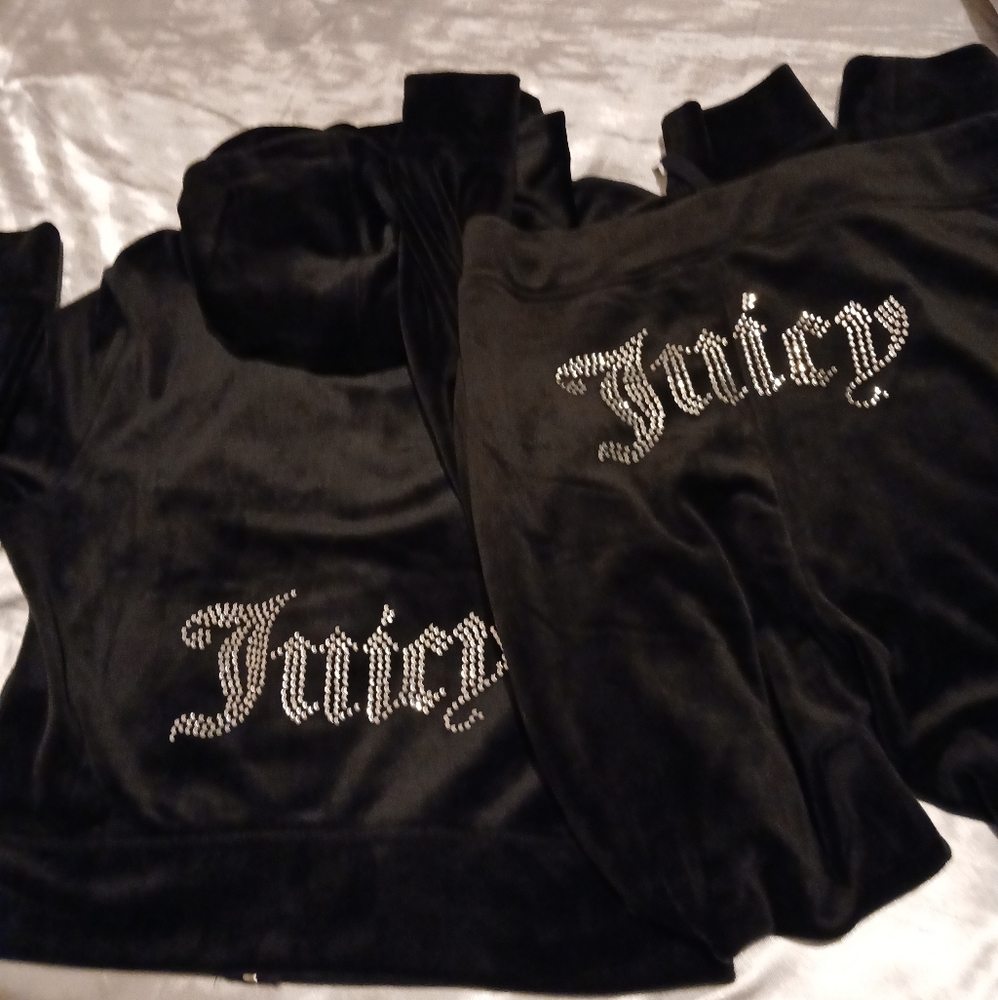 Juicy Couture Track Suit - Picture 2 of 15
